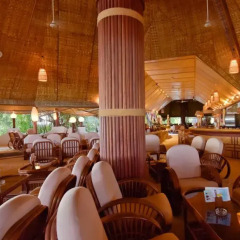 Отель Thulhagiri Island Resort гостиничный бар