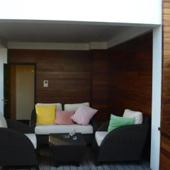 Отель Rare Deluxe Inn балкон
