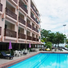 Charming Inn Hotel бассейн фото 2