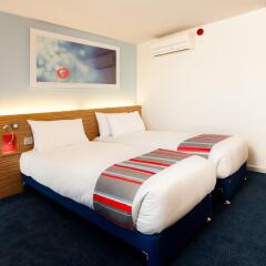 Отель Travelodge Liverpool Central The Strand комната для гостей