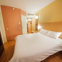 Гостиница Ibis Ярославль Центр 3* Стандартный номер с двуспальной кроватью