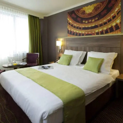 Quality Hotel Antwerpen Centrum Opera 4* Улучшенный номер с различными типами кроватей