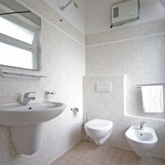 Oxford Hotel Римини ванная