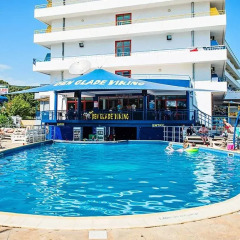 Отель Party Hotel Vladislav - Adults Only Болгария, Золотые пески - отзывы, цены и фото номеров - забронировать отель Party Hotel Vladislav - Adults Only онлайн бассейн фото 3