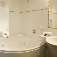 Отель BEST WESTERN Mondial 4* Улучшенный номер фото 4