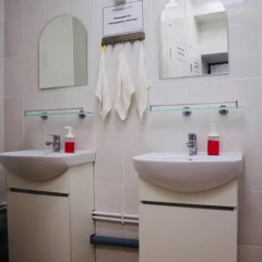 Хостел Travel Inn Выставочная Кровать в мужском общем номере с двухъярусной кроватью фото 13