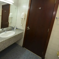 Parkside Suites Hotel Apartment ванная