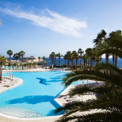 Отель Hilton Malta бассейн