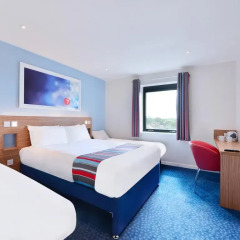 Отель Travelodge London Greenwich High Road комната для гостей