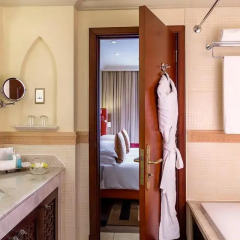 Отель Arjaan by Rotana Dubai Media City Номер Classic с различными типами кроватей фото 3