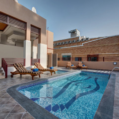 City Stay Hotel бассейн