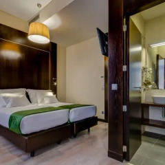 Отель behotelisboa 4* Улучшенный номер с различными типами кроватей