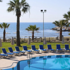 Golden Tulip Golden Bay Beach Hotel Ларнака пляж фото 2