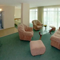 L&B Hotel интерьер отеля