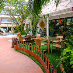 Aiyaree Place Hotel