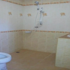 Отель Dd Guesthouse & Backpacker Самуи ванная