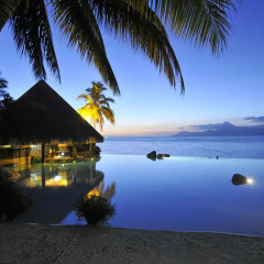 Отель InterContinental Resort Tahiti Французская Полинезия, Фааа - 1 отзыв об отеле, цены и фото номеров - забронировать отель InterContinental Resort Tahiti онлайн бассейн фото 2