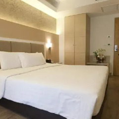 Отель Prestige Suites Bangkok Бангкок комната для гостей фото 15