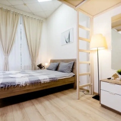 и Хостел Centeral Hotel & Hostel Стандартный номер с двуспальной кроватью (общая ванная комната) фото 2