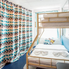 Tikhy Tchas Nikitskaya Capsule - Hostel Москва балкон