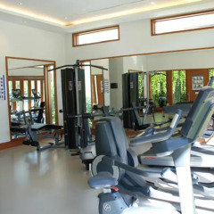 Отель Pearl of Naithon фитнесс-зал