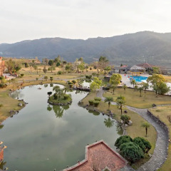 Отель The Fulbari Resort & Spa Непал, Покхара - отзывы, цены и фото номеров - забронировать отель The Fulbari Resort & Spa онлайн пляж