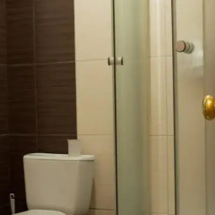 Гостиница Afrodita 2 Hotel в Сочи отзывы, цены и фото номеров - забронировать гостиницу Afrodita 2 Hotel онлайн ванная