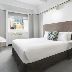 Отель Paramount Times Square 4* Улучшенный номер с различными типами кроватей фото 2
