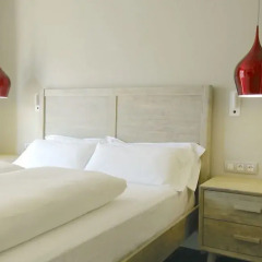 Отель BizFlats Batik Penthouse Pedralbes Испания, Барселона - отзывы, цены и фото номеров - забронировать отель BizFlats Batik Penthouse Pedralbes онлайн комната для гостей фото 5