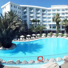 Tropikal Hotel бассейн