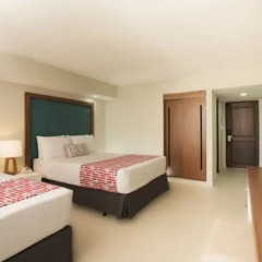 Отель Emotions by Hodelpa - Playa Dorada 4* Улучшенный номер с различными типами кроватей фото 3