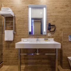 Отель Golden Tulip Krasnodar Краснодар ванная