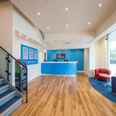 Отель Travelodge London Docklands Великобритания, Лондон - 2 отзыва об отеле, цены и фото номеров - забронировать отель Travelodge London Docklands онлайн интерьер отеля