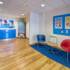 Отель Travelodge Manchester Didsbury интерьер отеля