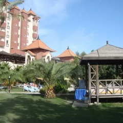 Serenis Hotel