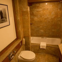 Отель The Fulbari Resort & Spa Непал, Покхара - отзывы, цены и фото номеров - забронировать отель The Fulbari Resort & Spa онлайн ванная