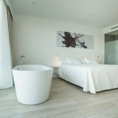 Отель Els Pins Resort & Spa 4* Люкс с различными типами кроватей фото 7
