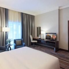 dusitD2 kenz Hotel Dubai 4* Стандартный семейный номер с различными типами кроватей