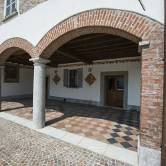 Hotel Sesmones Корнельяно Лауденсе вид на фасад фото 4
