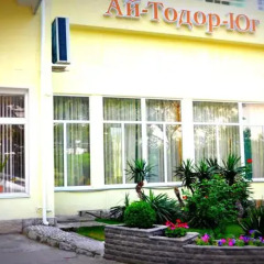 Гостиница Ай Тодор Юг в Гаспре 1 отзыв об отеле, цены и фото номеров - забронировать гостиницу Ай Тодор Юг онлайн Гаспра вид на фасад фото 2