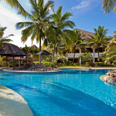 Отель Radisson Blu Resort Fiji Denarau Island Фиджи, Вити-Леву - отзывы, цены и фото номеров - забронировать отель Radisson Blu Resort Fiji Denarau Island онлайн бассейн фото 2