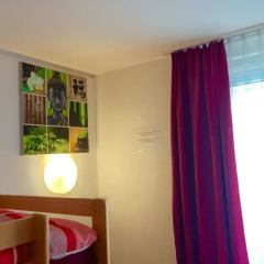 a&t Holiday Hostel Кровать в женском общем номере с двухъярусной кроватью фото 2