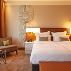 Отель Reichshof Hamburg, Curio Collection by Hilton комната для гостей