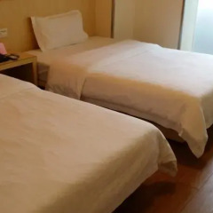 Отель 7 Days Inn (Guangzhou Huanghuagang Metro Station) комната для гостей фото 17