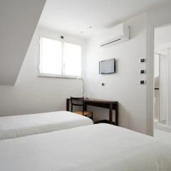 Отель My Bed Colonne Италия, Милан - отзывы, цены и фото номеров - забронировать отель My Bed Colonne онлайн сейф в номере