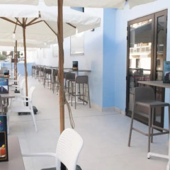 Отель Euroclub Hotel Мальта, Каура - 1 отзыв об отеле, цены и фото номеров - забронировать отель Euroclub Hotel онлайн гостиничный бар фото 3