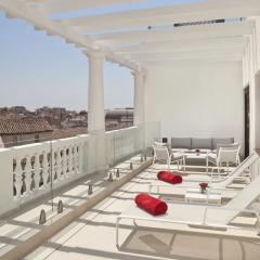 Отель Gran Melia Palacio De Los Duques 5* Люкс The royal red level
