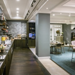 Отель Hilton Brussels Grand Place Бельгия, Брюссель - 4 отзыва об отеле, цены и фото номеров - забронировать отель Hilton Brussels Grand Place онлайн гостиничный бар фото 3