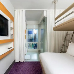Отель Yotel New York at Times Square 3* Улучшенный номер с различными типами кроватей фото 3
