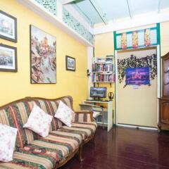Отель Laksameenarai Guesthouse - Hostel Таиланд, Бангкок - отзывы, цены и фото номеров - забронировать отель Laksameenarai Guesthouse - Hostel онлайн интерьер отеля фото 2
